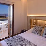 Astir Thira 2* Firá