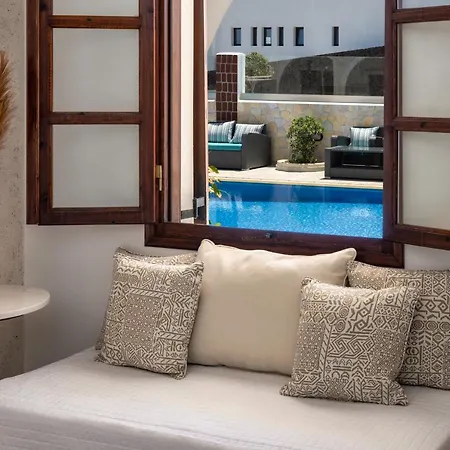 Astir Thira Hotel 2*