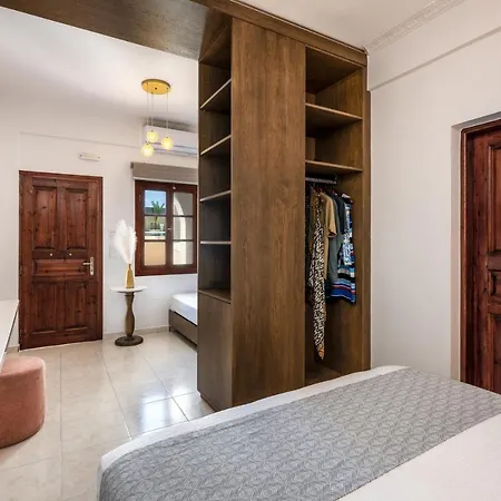 Astir Thira Hotel Fira (Santorini)