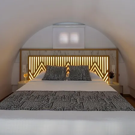 Astir Thira Fira (Santorini)
