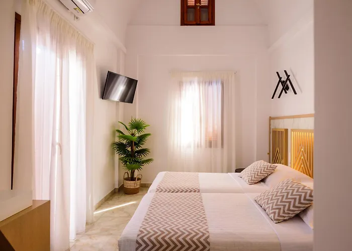 Astir Thira Hotel 2*