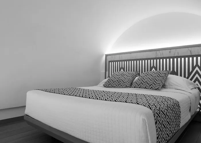 Astir Thira Fira (Santorini)