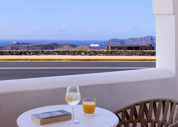 Astir Thira Hotel 2*