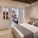 Astir Thira