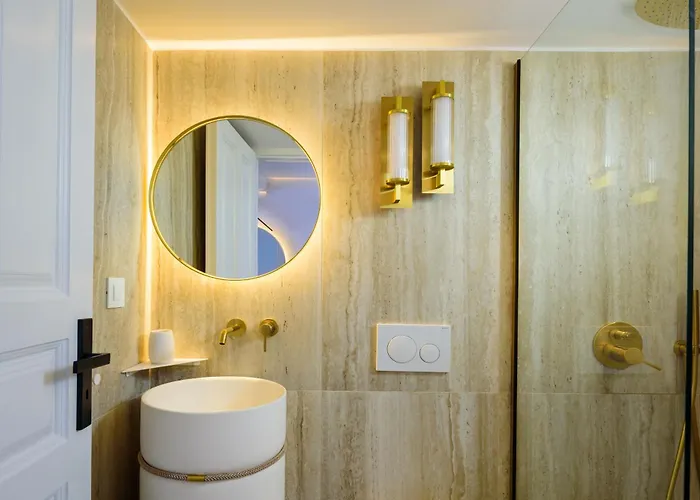 Astir Thira 2* Φηρά