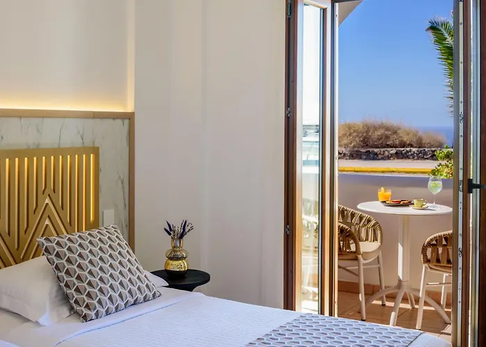 Astir Thira Hotell 2*